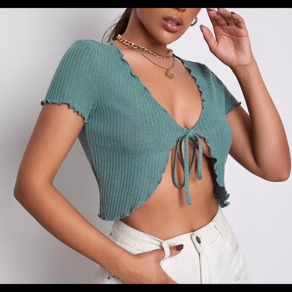 Tie front top